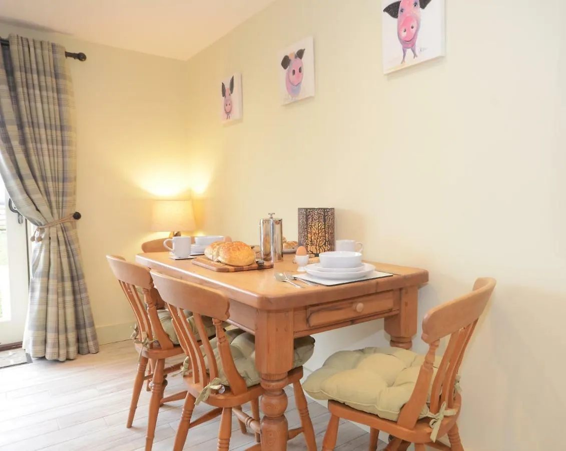 The Piglets Villa York